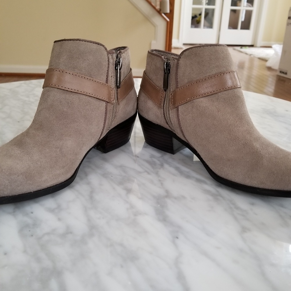 Sam Edelman Tan and Gray Ankle Booties - Picture 4 of 4